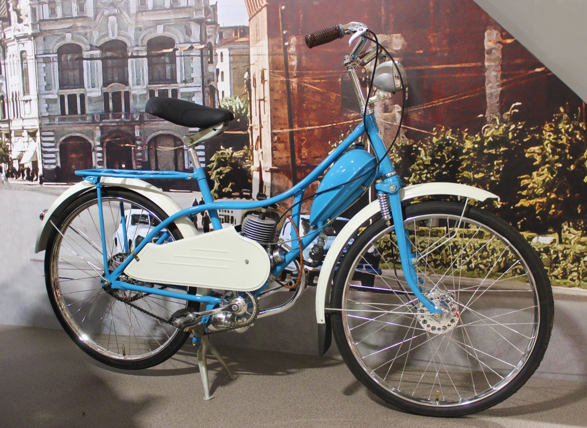 Первый с мире велосипед с мотором!